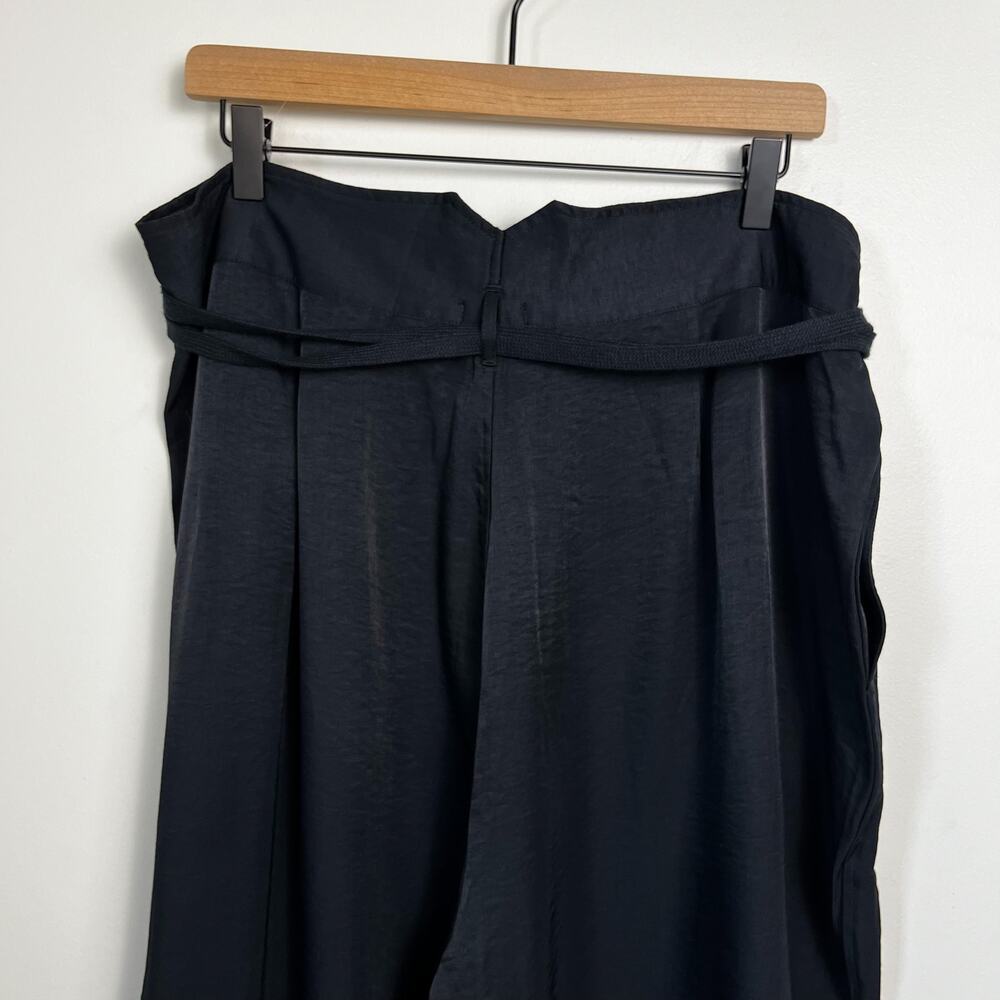 Women's Straight-Leg Drawstring Jogger Pants - Black - Picture 10 of 16